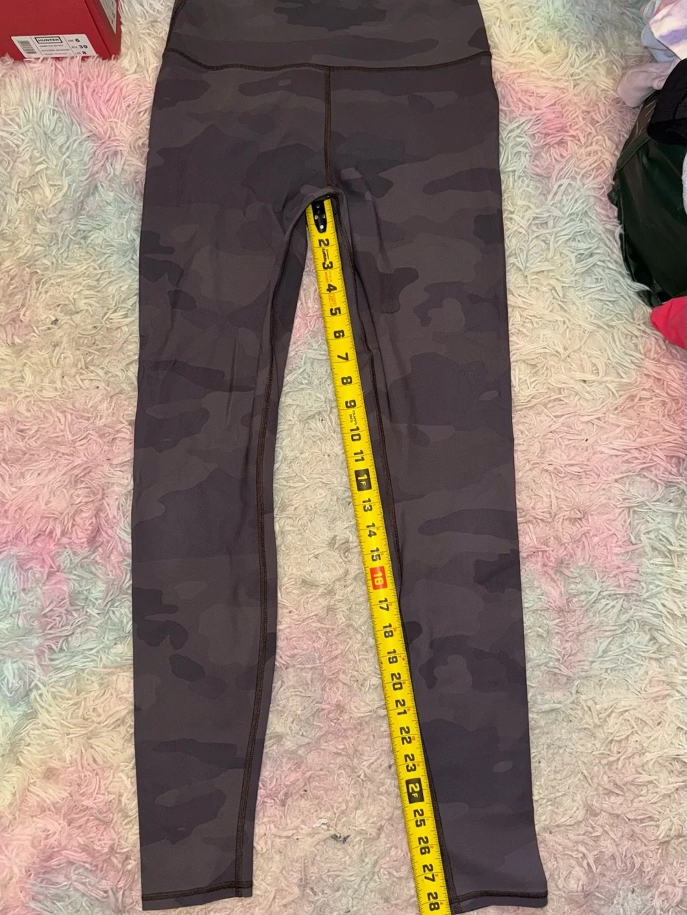 Alo Yoga Camo High Waist Vapor Leggings - Size Medium - black & grey Camo